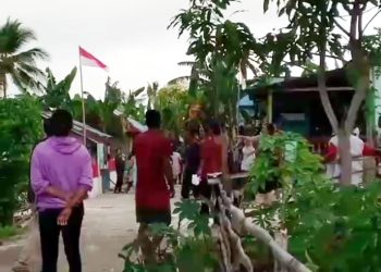 Puluhan Warga Protes, Istri dan Anak Pejabat Negeri Lahema Ikut Terima BLT Ekstrem