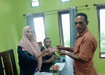 Pejabat Negeri Administratif Aruan Gaur Salurkan Insentif Kurang Bayar 2023