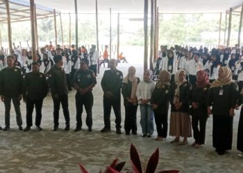 Danramil Bula Beri Wawasan Kebangsaan Bagi Ratusan Mahasiswa Baru STKIP Hunimua