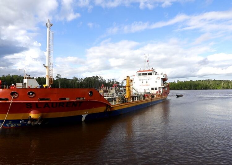 Pertamina Distribusi BBM ke Pulau Obi tuk Bantu Nelayan di Halmahera Selatan Melaut