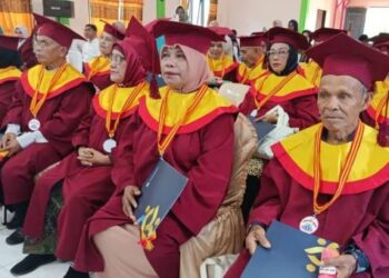 Wisuda Sekolah Lansia, Warda Rumadan Harap Program Ini Bisa Sampai di Semua Desa 